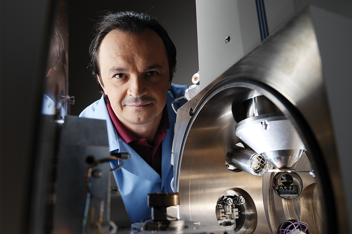 Laskin in 2009, during his PNNL days, poses with a computer controlled environmental scanning electron microscope that is used to examine atmospheric particle samples. Photo is courtesy of the Environmental Molecular Sciences Laboratory. 