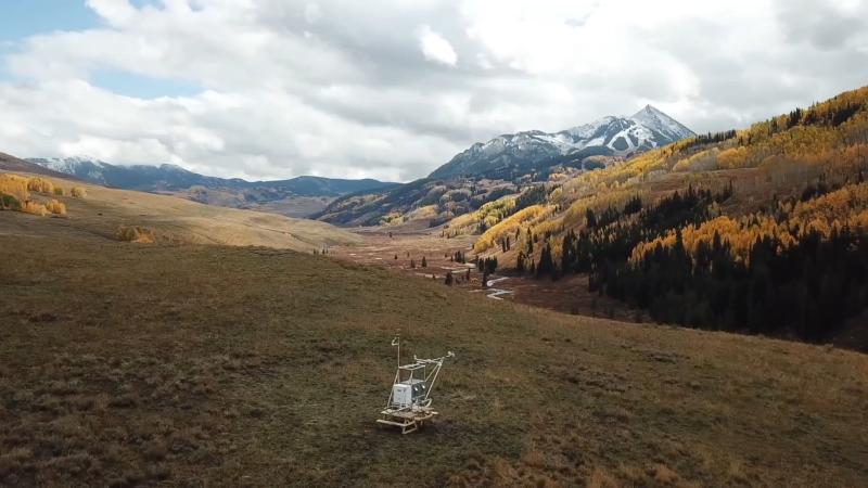 From fall 2021 through summer 2023, de Boer is leading an air-surface-subsurface field campaign in Colorado’s East River Watershed called the Study of Precipitation, the Lower Atmosphere and Surface for Hydrometeorology (SPLASH). Above, a SPLASH atmospheric surface flux station is dwarfed by the watershed’s complex mountain terrain. Photo is courtesy of NOAA.