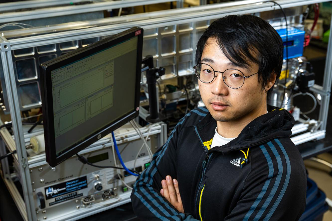 Zezhen “Jay” Cheng was named a 2023 Environmental Science: Atmospheres Outstanding Peer Reviewer. Photo is by Andrea Starr, Pacific Northwest National Laboratory.